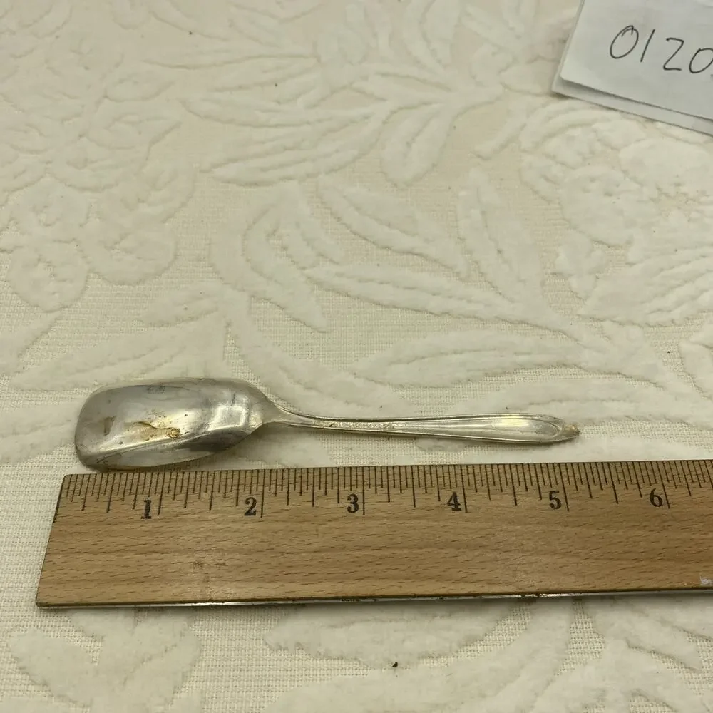 Vintage Meriden Silver Co. Silver Plated First Lady Sugar Spoon 5.25